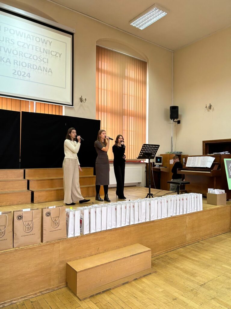 21.03.2024-XVI Powiatowy Konkurs z Literatury Fantasy — zdjęcie 31