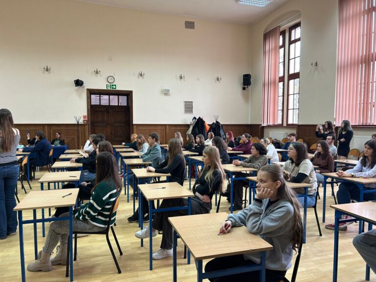 21.03.2024-XVI Powiatowy Konkurs z Literatury Fantasy — zdjęcie 41