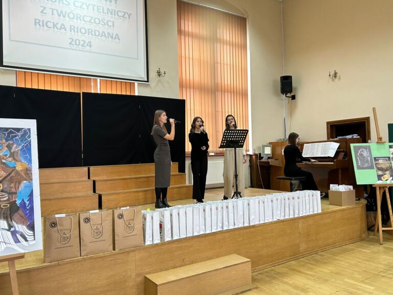 21.03.2024-XVI Powiatowy Konkurs z Literatury Fantasy — zdjęcie 63