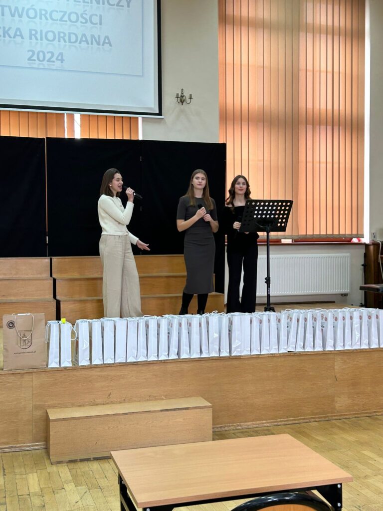 21.03.2024-XVI Powiatowy Konkurs z Literatury Fantasy — zdjęcie 89