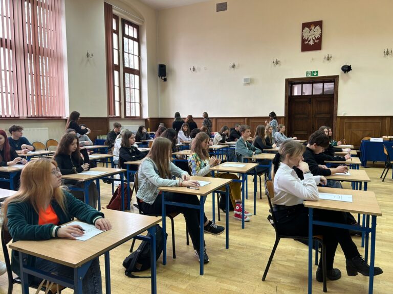 21.03.2024-XVI Powiatowy Konkurs z Literatury Fantasy — zdjęcie 95
