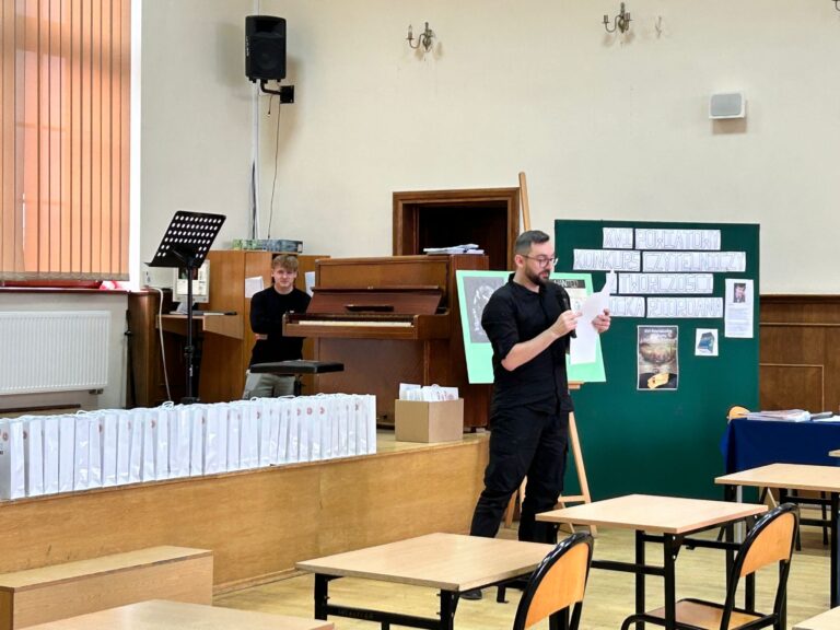 21.03.2024-XVI Powiatowy Konkurs z Literatury Fantasy — zdjęcie 108