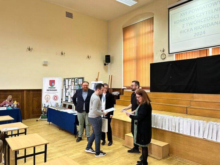 21.03.2024-XVI Powiatowy Konkurs z Literatury Fantasy — zdjęcie 40