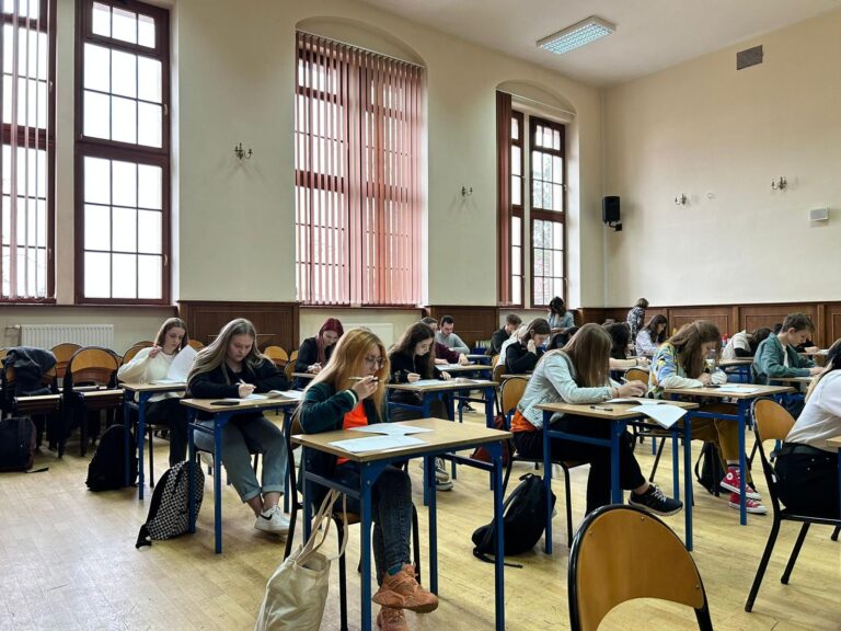 21.03.2024-XVI Powiatowy Konkurs z Literatury Fantasy — zdjęcie 99