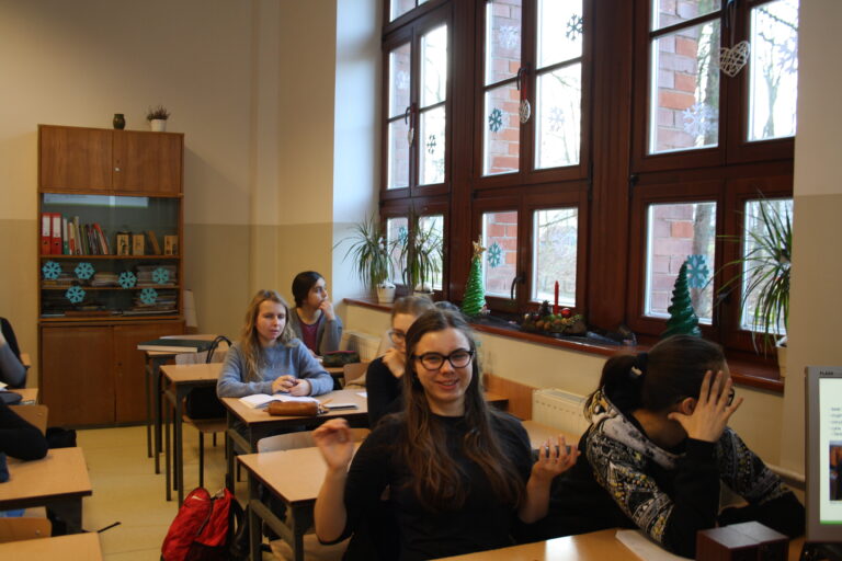 15.12.2017-Konkurs na świąteczny wystrój klas — zdjęcie 16