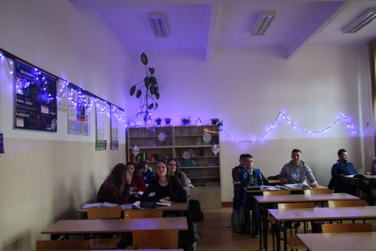 15.12.2017-Konkurs na świąteczny wystrój klas — zdjęcie 24