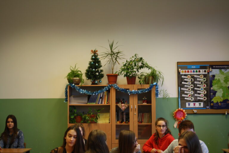 15.12.2017-Konkurs na świąteczny wystrój klas — zdjęcie 36