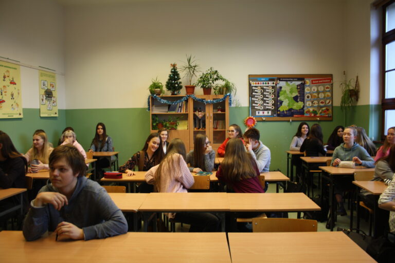 15.12.2017-Konkurs na świąteczny wystrój klas — zdjęcie 37