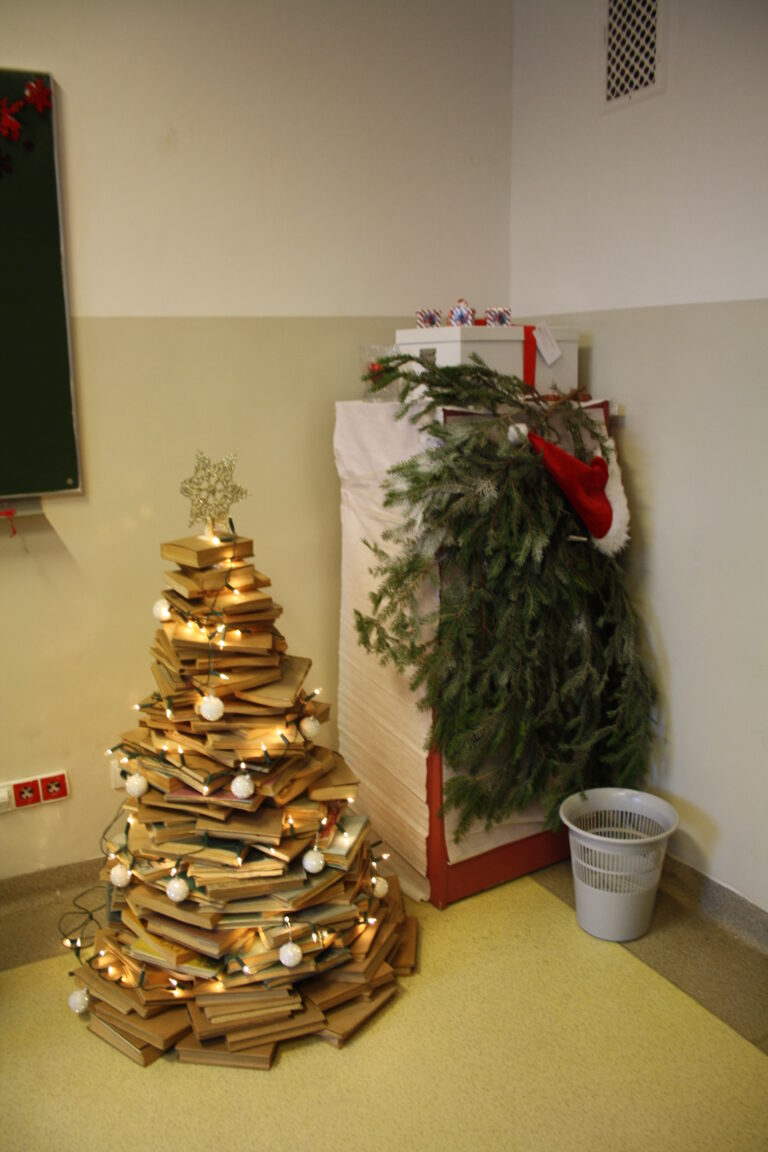 15.12.2017-Konkurs na świąteczny wystrój klas — zdjęcie 48