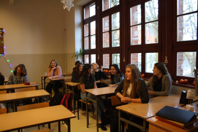 15.12.2017-Konkurs na świąteczny wystrój klas — zdjęcie 53